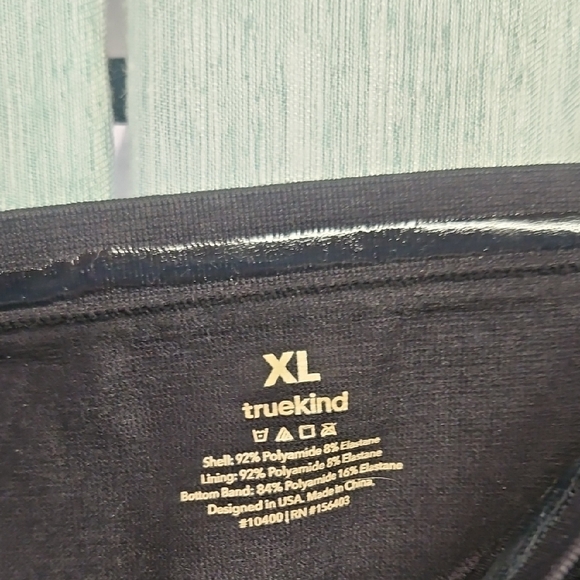 Black Seamless Bra with Ultimate Comfort - Picture 2 of 4